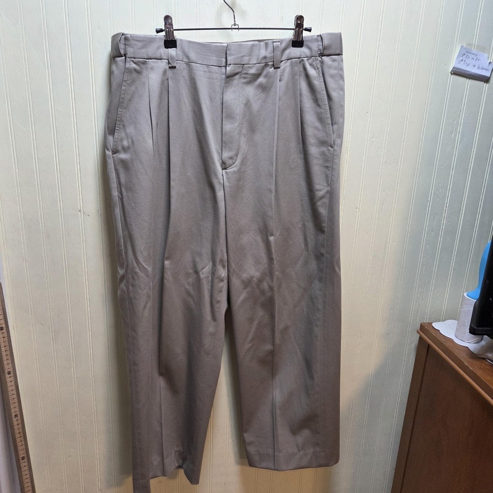 L.L. Bean Pants Mens 35x27 Beige Comfort Waist Pleated Chino Casual Cotton